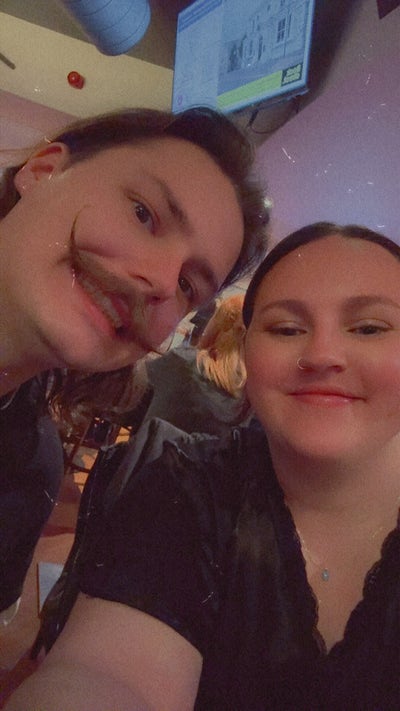 Couple looking for relaxed household Main Photo