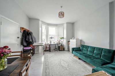  Furnished 1 bed flat for short or mid term let Main Photo