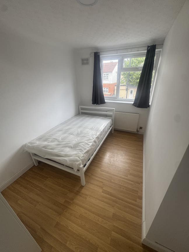 Large Furnished Room | Bills Included | Abbey Wood Main Photo