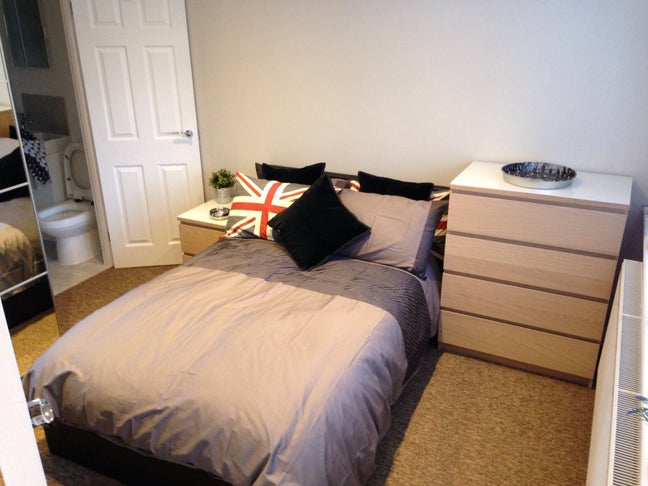 Town centre double en suite room  Main Photo