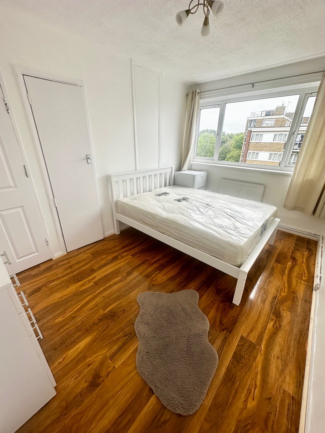 5 Rooms available in Brand New flat in Putney Main Photo