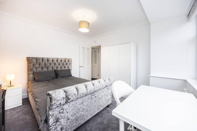 Stunning Rooms in Romford | Couples Welcome Main Photo
