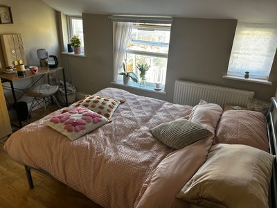 Double room for whole month of July only Main Photo