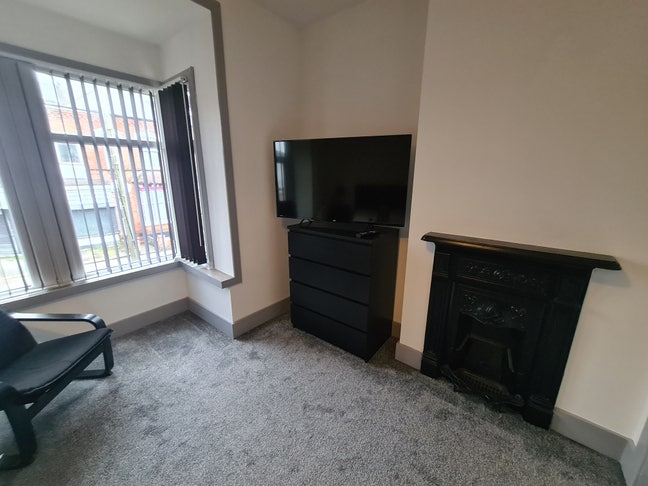 Master en suite room near bournville train station Main Photo