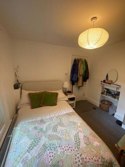 Lovely Double Room Mile End  Main Photo
