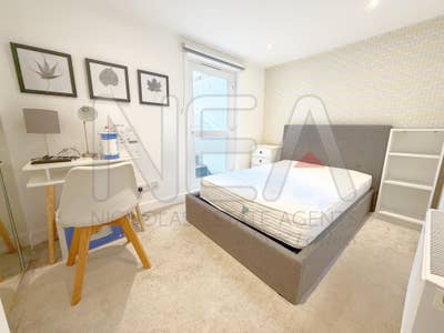 Modern Professional House Share – Caversham Main Photo
