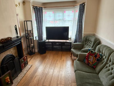 A Double and a Single room available for RENT Main Photo