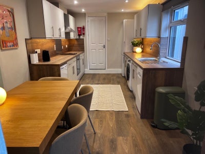 Room in lovely Brockley house Main Photo