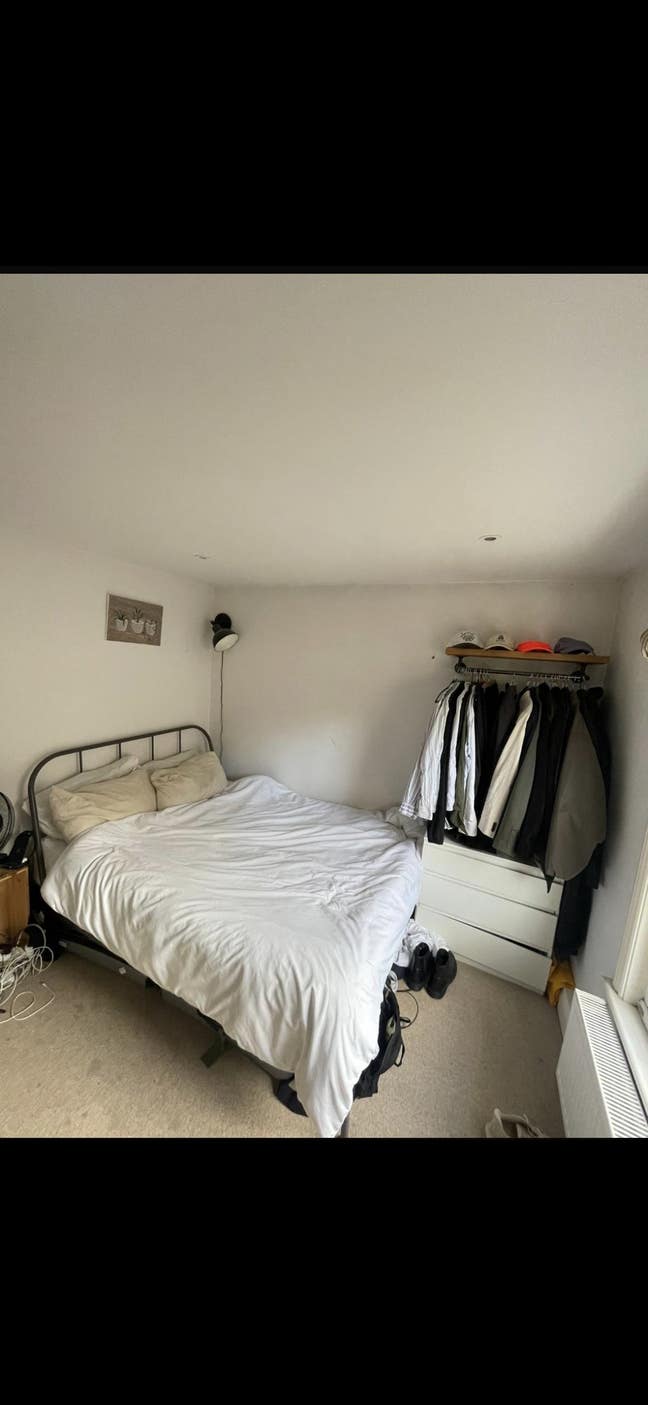 Double Room available in Clapham North Main Photo