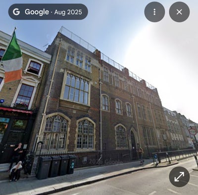 Great *HUGE* Rooms in Beautiful Victorian Building Main Photo