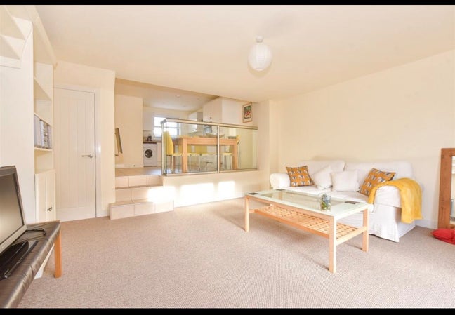 Looking for a tenant to share my house with Main Photo