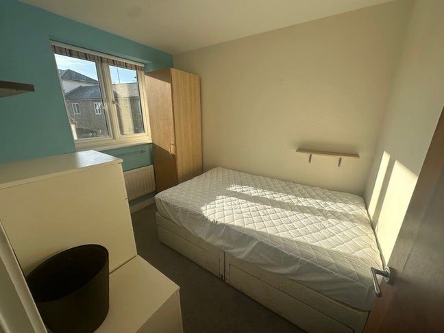 Double Bedroom Available in East London Main Photo