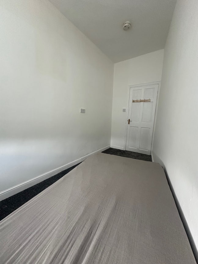 Self Contained Studio Flat All Bills Included  Main Photo