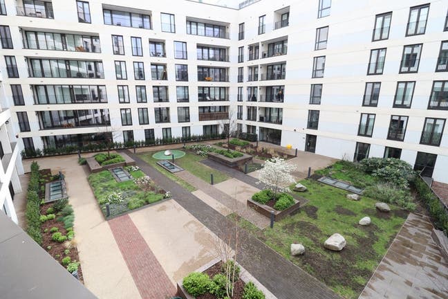 Luxurious Room with Balcony in Shoreditch/free gym Main Photo