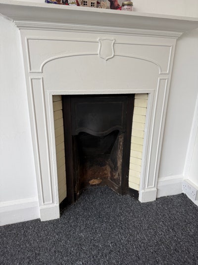 Large bright double room Main Photo