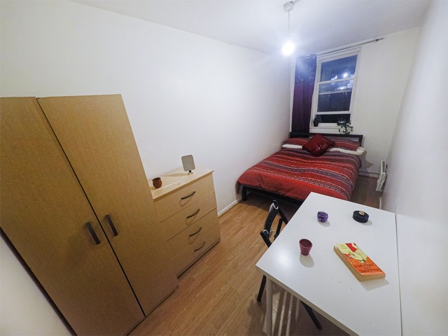 4 Rooms Near Tottenham Hale Main Photo