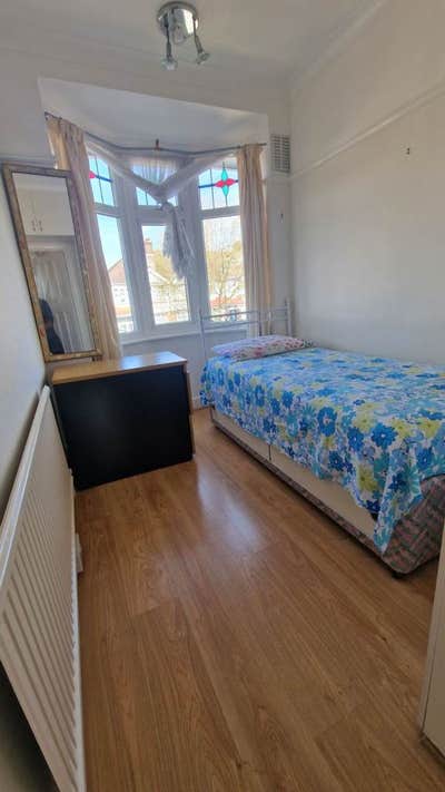 ✨Spacious Bright Single Room Available In N9🌿 Main Photo