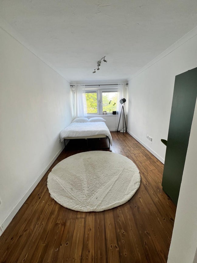 XL Double Room In Town Main Photo