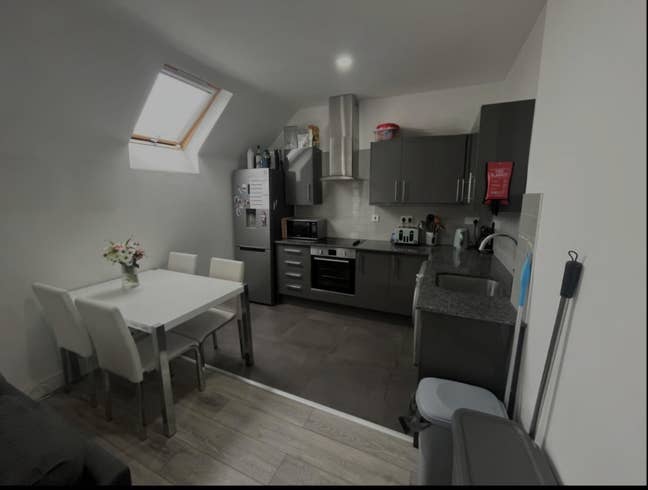Double Room Available in Friendly CF14 Flat Share Main Photo