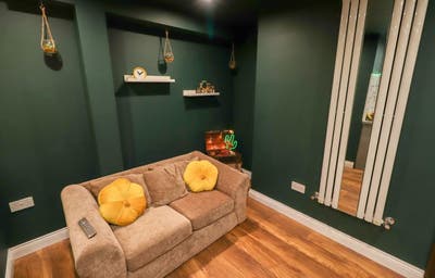 Modern En-suite Room Available in Coventry Main Photo
