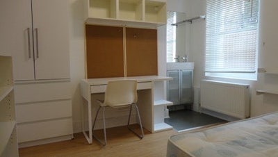 Single Room in E1 - Stepney Green. Main Photo