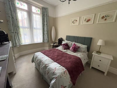 Spacious double room for professional in BS6 Main Photo