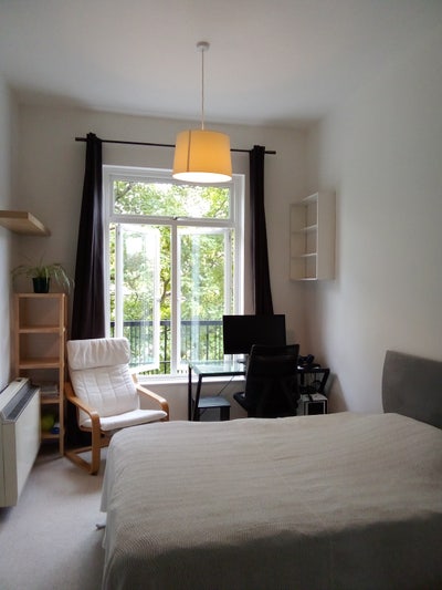 Nice Quiet Bright Clean Ensuite Balcony Gdn View   Main Photo