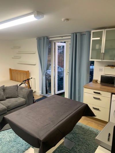 Studio Flat in Eltham  Main Photo