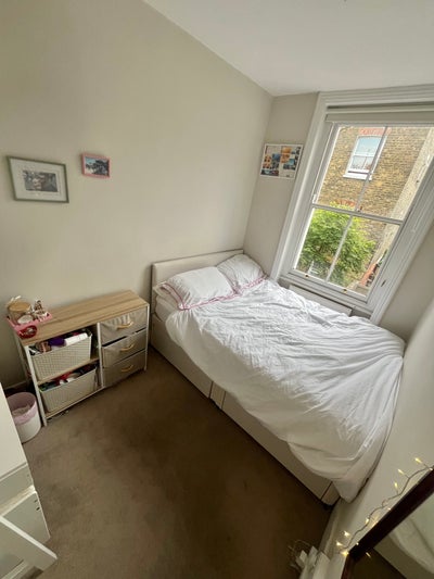 Double room available in Clapham Junction Main Photo