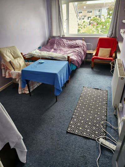 Double sized room/bedsit Main Photo