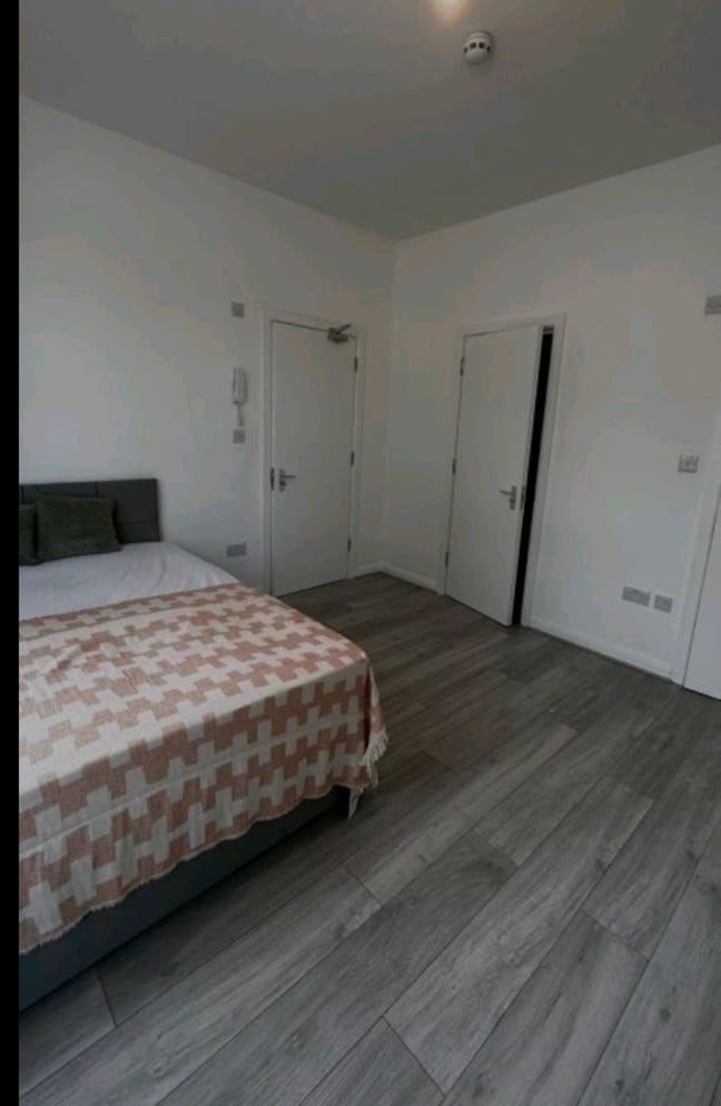 ✨🏡 Studio Flat to Let in- Willesden Junction Main Photo
