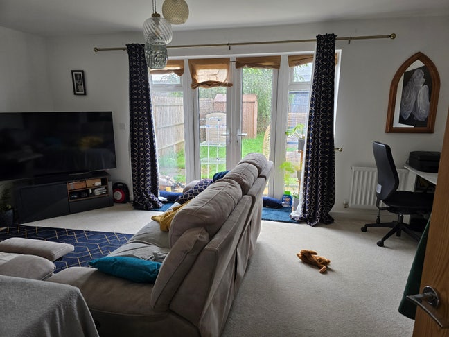 Ensuite and single room in quiet neighbourhood  Main Photo