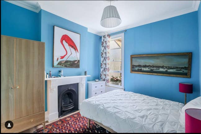 Double bedroom in sociable house by Clapham North Main Photo