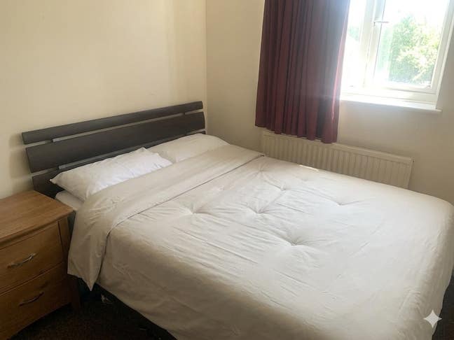 Single room for rent in IG3 for Female Main Photo