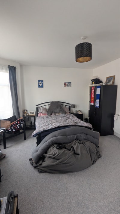 Big Home in Turnpike Lane  Main Photo