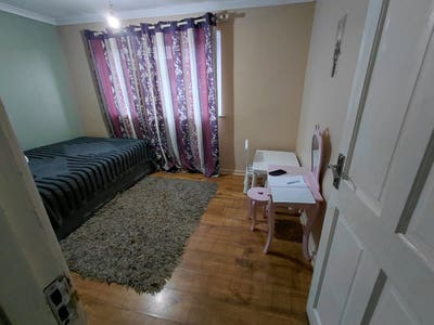 3 bedroom/a house Main Photo
