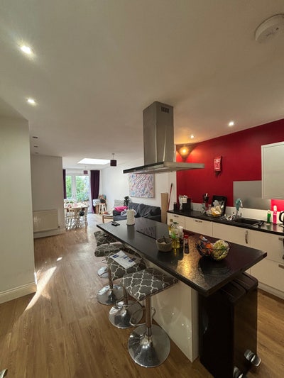 Double room available Gloucester Road ! Main Photo