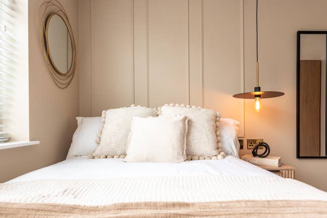 🤩 Derby City Center - Large Stylish Studio Room Main Photo