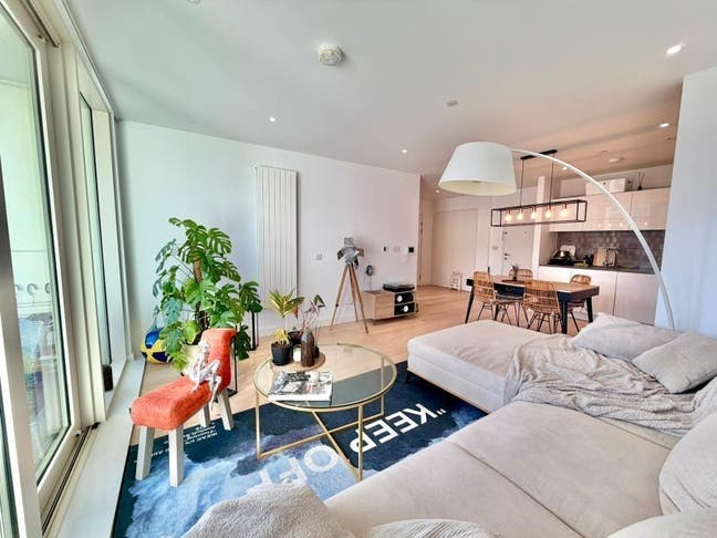 Stylish Luxury En-Suite with Premium Facilities Main Photo