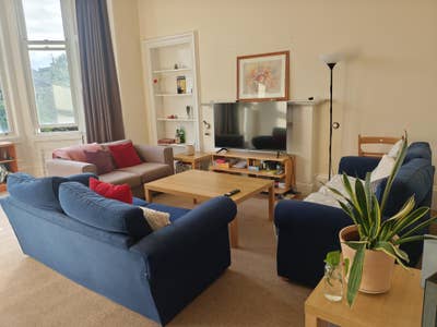 2 Double Bedrooms in 4-Bed Flat on Dalkeith Road Main Photo