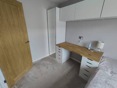   Fully refurb double room  -  female only Main Photo
