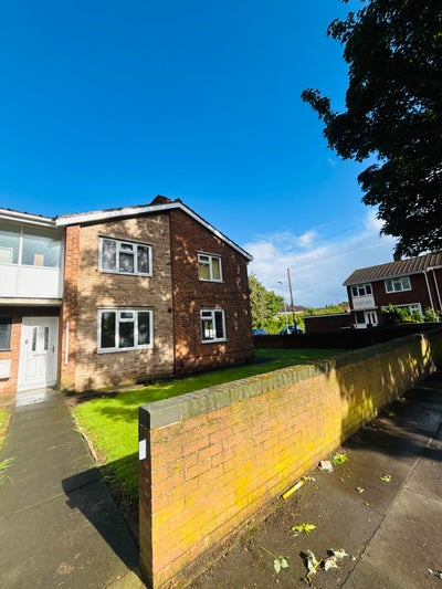 Peaceful Garden-View 1-Bed Flat  Main Photo