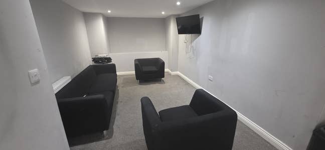 6 Double Ensuite Rooms-Winston Gardens, Headingley Main Photo