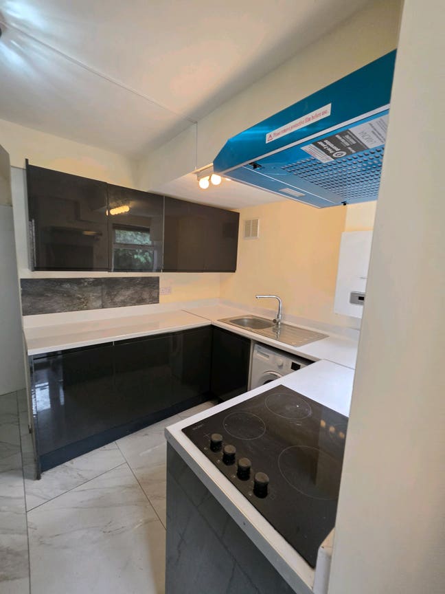 Temporary Let; 4 Bed Newly Refurb Detached + Con Main Photo