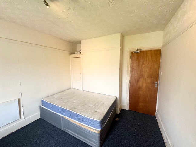 Large double room to rent in portswood  Main Photo