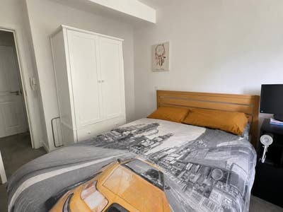 Bright Double En-suite Room, East Oxford Main Photo