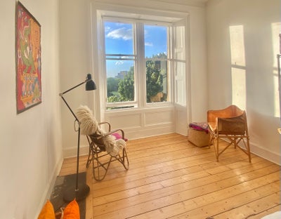 Super Bright & Quiet Meadows Room | Festival Let   Main Photo