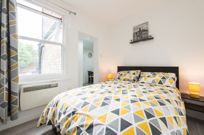 Double Ensuite Room Hounslow Central (R3Lr) Main Photo