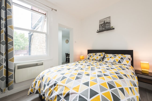 Double Ensuite Room Hounslow Central (R3Lr) Main Photo