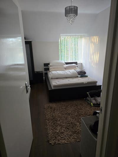 Lovely, Clean Spacious Double room for rent Main Photo